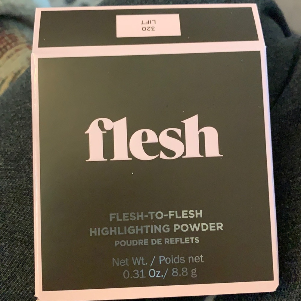 FLESH Lift highlighting powder.  Brand New in Box.